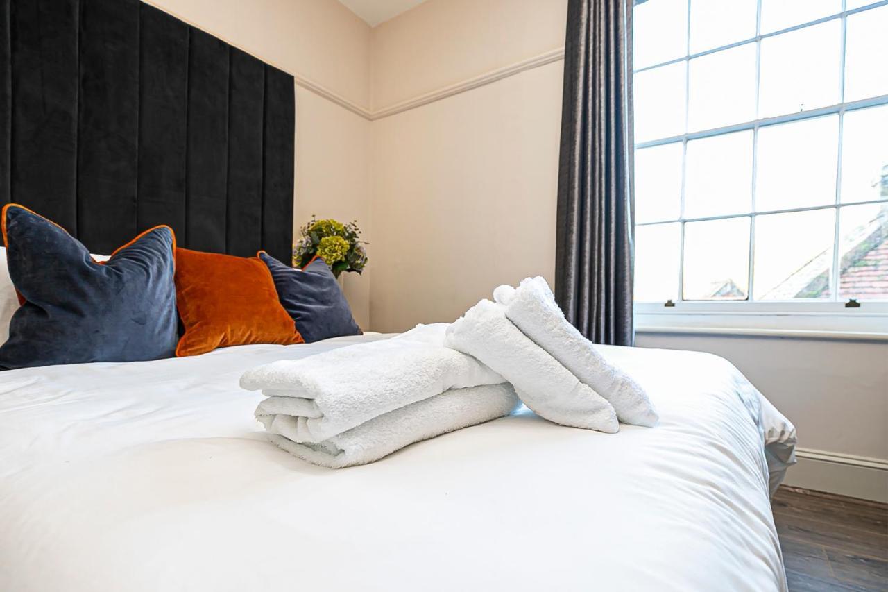 Pages Hotel And Guesthouse هارلو المظهر الخارجي الصورة