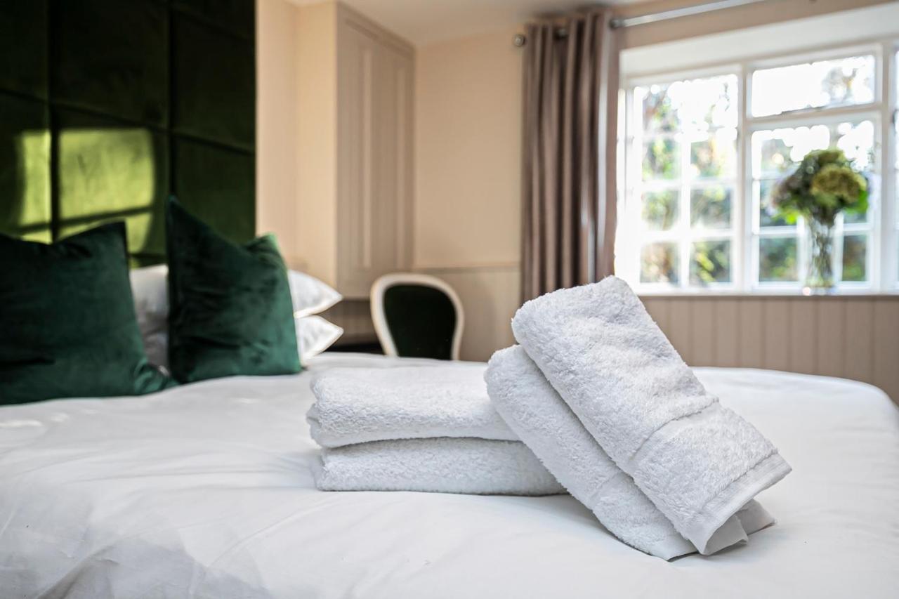Pages Hotel And Guesthouse هارلو المظهر الخارجي الصورة