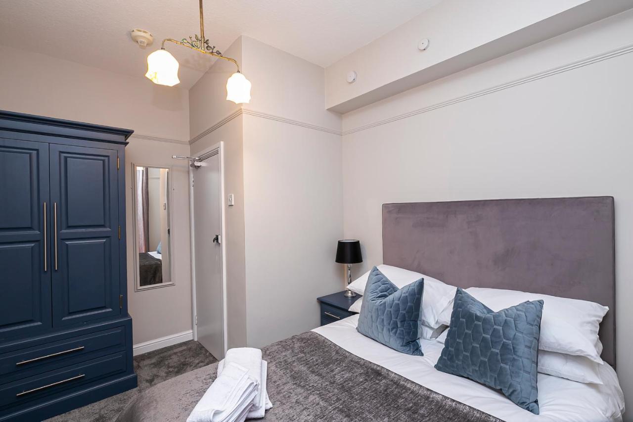 Pages Hotel And Guesthouse هارلو المظهر الخارجي الصورة