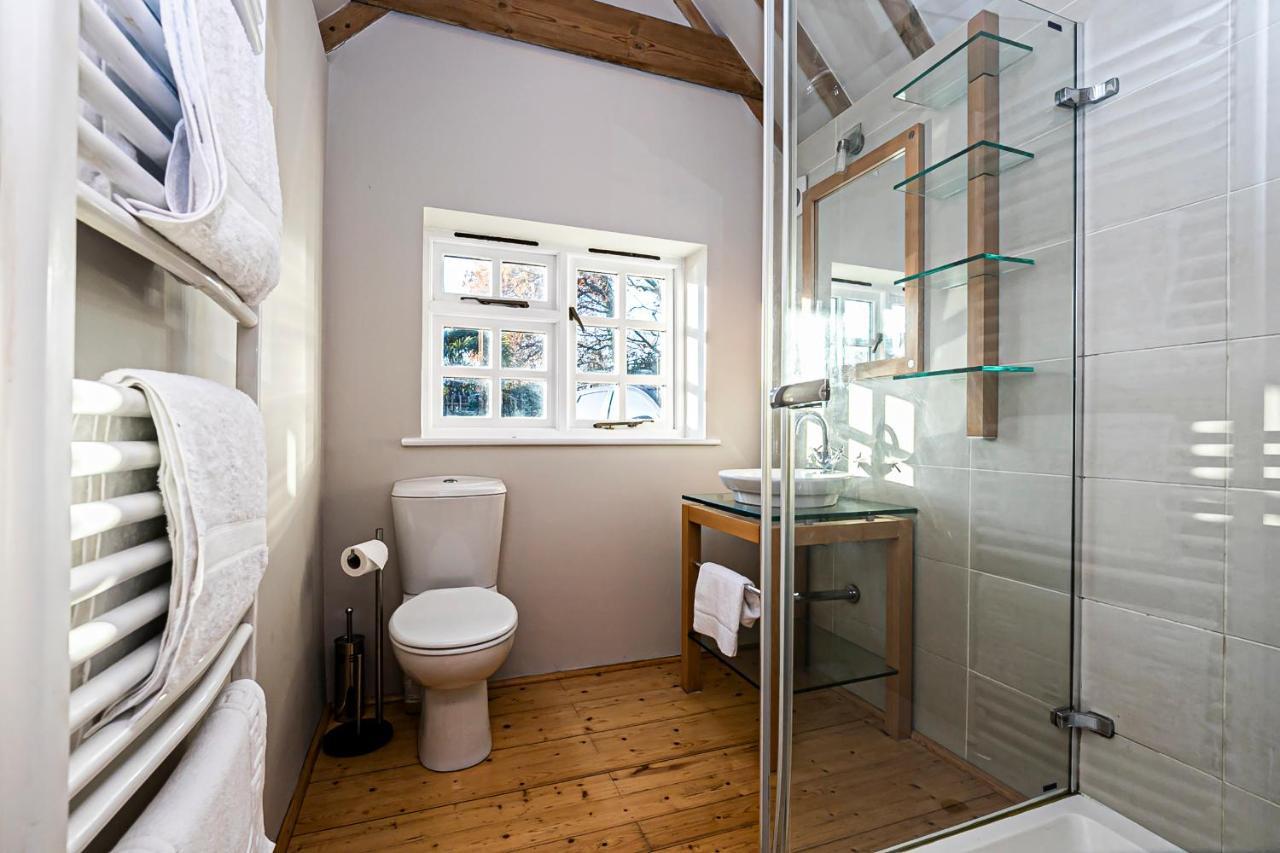 Pages Hotel And Guesthouse هارلو المظهر الخارجي الصورة