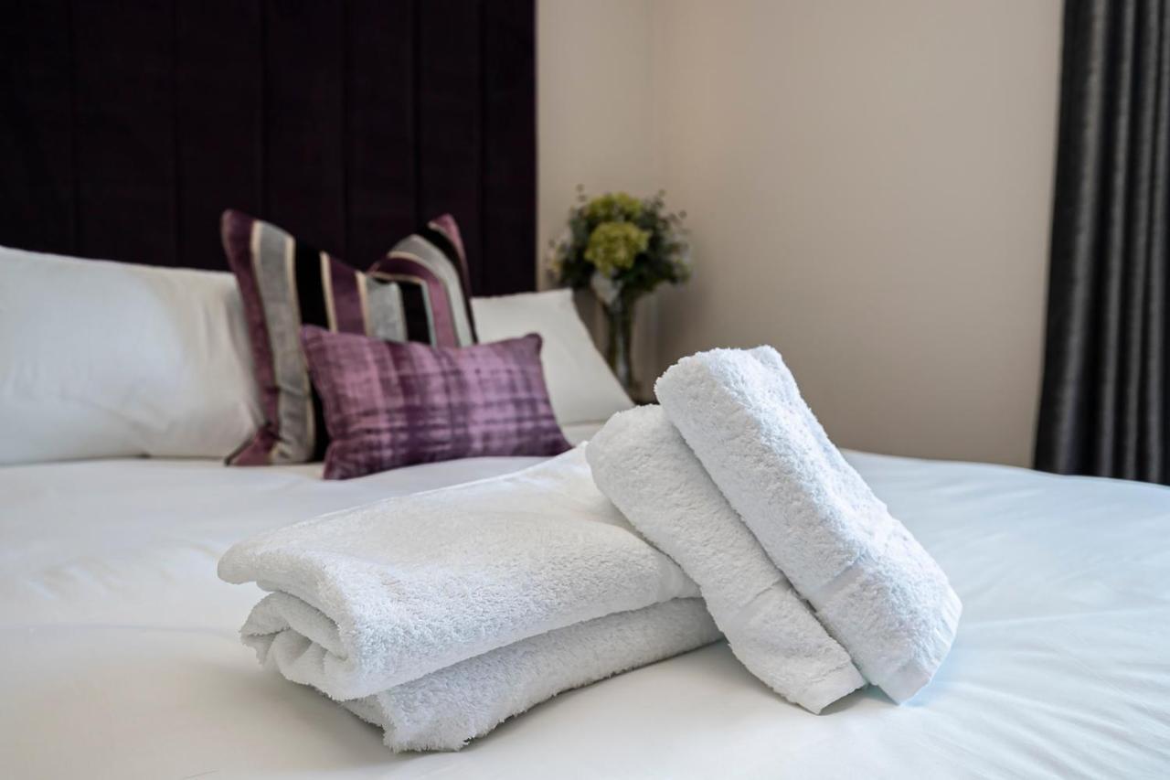 Pages Hotel And Guesthouse هارلو المظهر الخارجي الصورة
